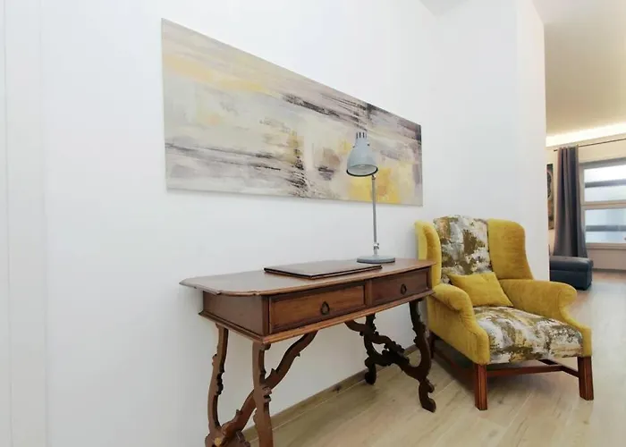 Aventino Contemporary Apartment